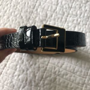 Patent skinny belt.